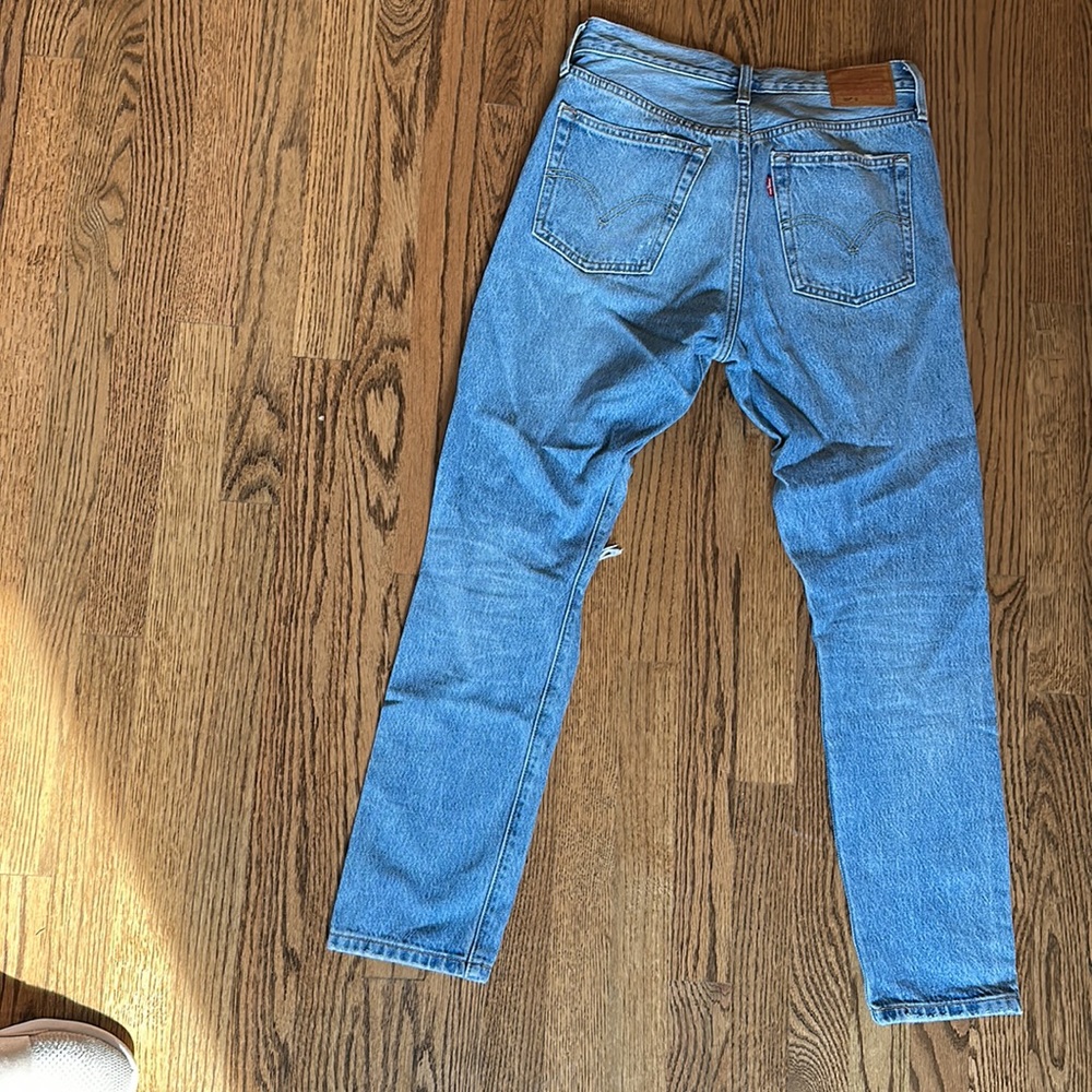 Levi’s - Picture 3 of 4